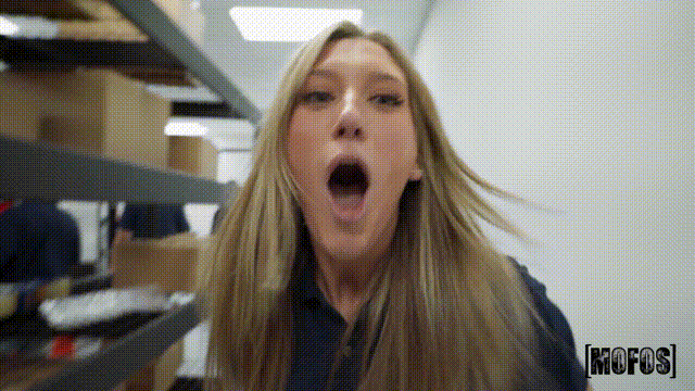 Warehouse Game of Hide the Package_start1115s_3s.gif