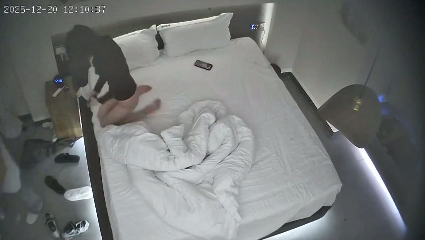 JQ88.12.20 (4).mp4_20251222_001004.875.jpg